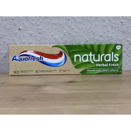 Aquafresh Naturals Fogkrém Herbal 75ml